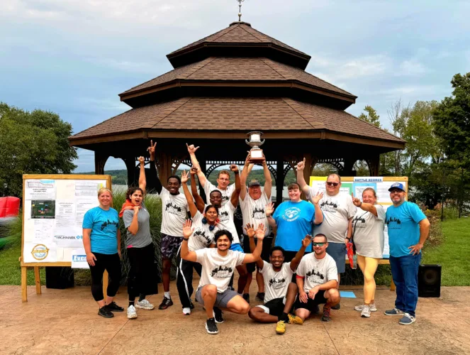 Cummins, Artone are Battle champs